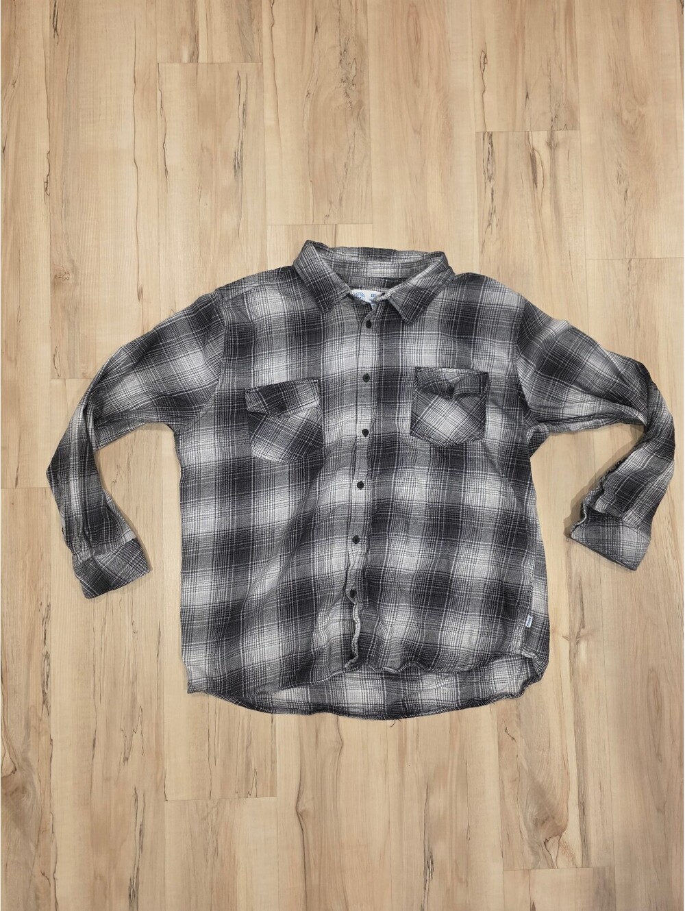 Hurley Men's XXL Black and White Plaid Button-Up Shirt